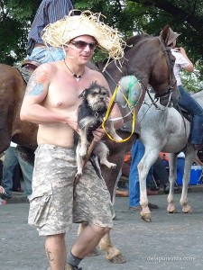 Pelulu and Julio in the horse parade, Guanacaste 2010 Pelulu and Julio in the horse parade, Guanacaste 2010